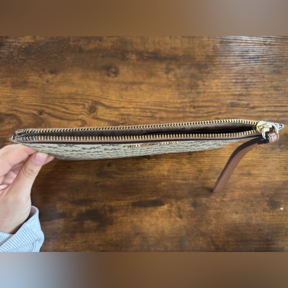 Michael Kors Monogram Wristlet - Picture 5 of 7